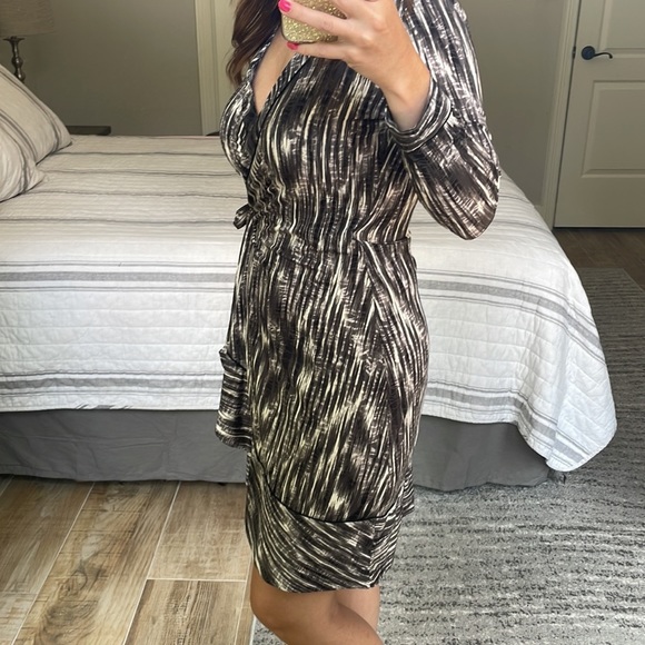 BCBG Wrap Dress size XS - Picture 3 of 6